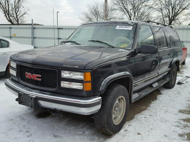 1GDFK16RXXJ778533 - 1999 GMC SUBURBAN K BLACK photo 2