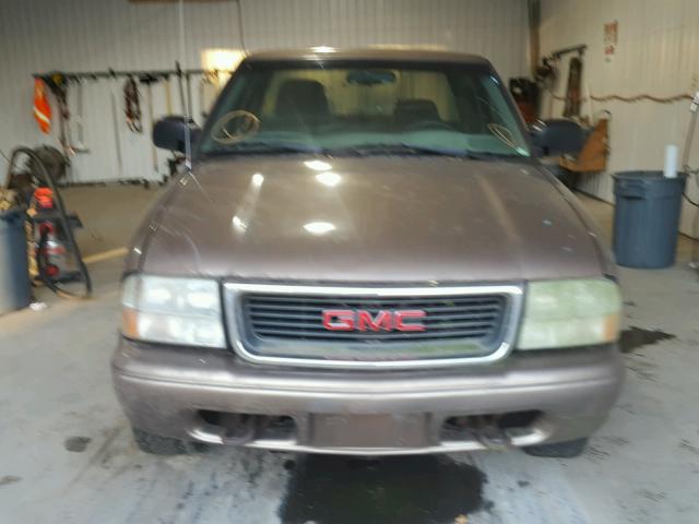 1GTDT19W628223072 - 2002 GMC SONOMA BROWN photo 9