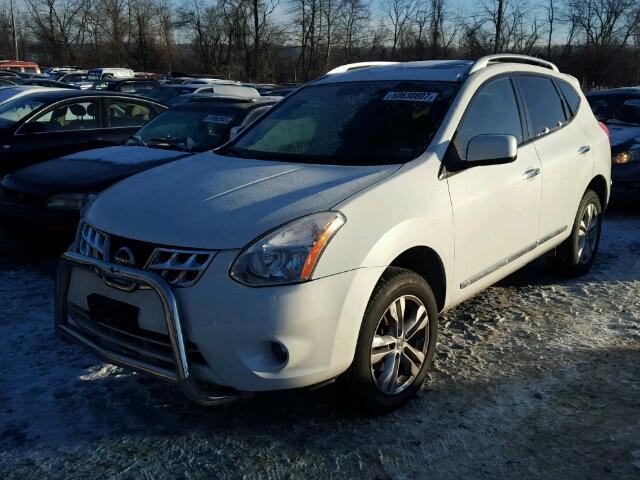 JN8AS5MV2DW125445 - 2013 NISSAN ROGUE S WHITE photo 2