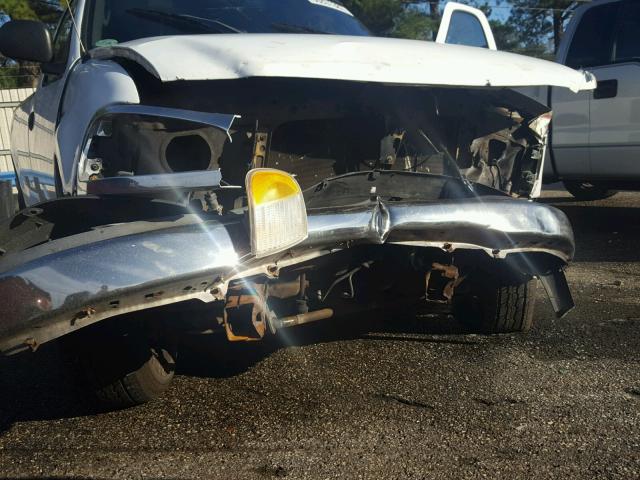 1FTRF17222NC03285 - 2002 FORD F150 WHITE photo 9