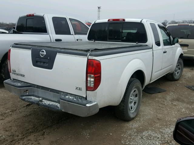 1N6BD06TX5C440776 - 2005 NISSAN FRONTIER K WHITE photo 4