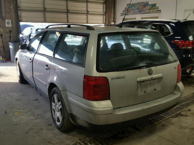 WVWVD23BXYE255031 - 2000 VOLKSWAGEN PASSAT GLX 银色 照片 3