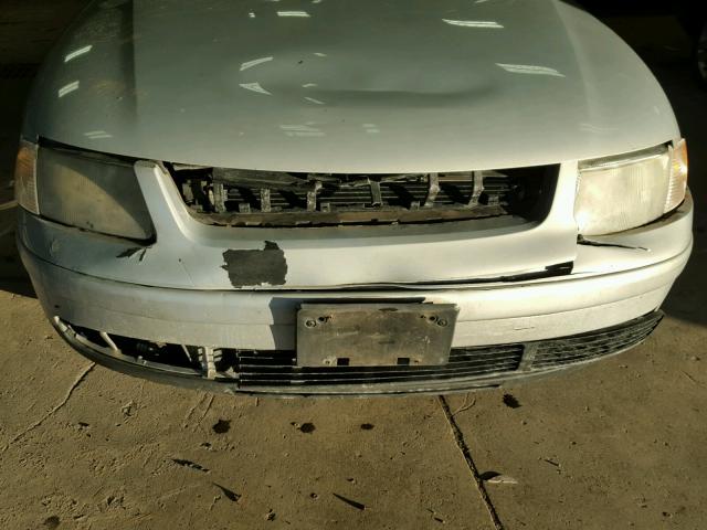 WVWVD23BXYE255031 - 2000 VOLKSWAGEN PASSAT GLX 银色 照片 9