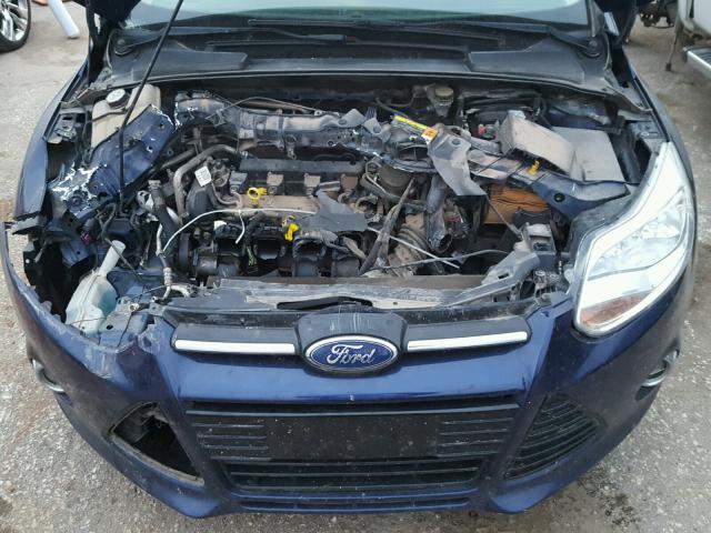 1FAHP3H27CL147947 - 2012 FORD FOCUS SEL BLUE photo 9