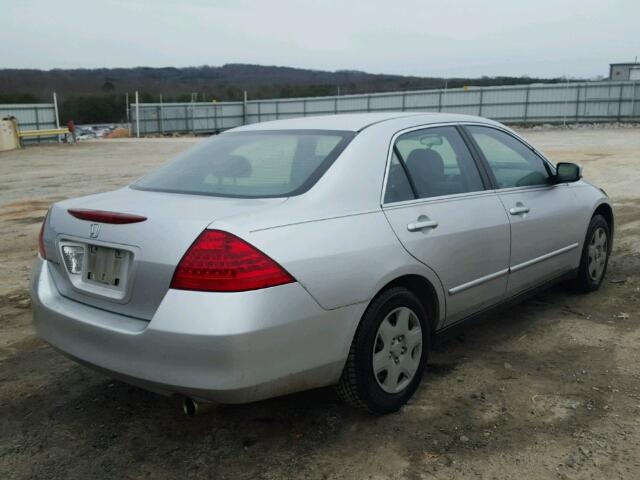 1HGCM56466A063259 - 2006 HONDA ACCORD LX SILVER photo 4