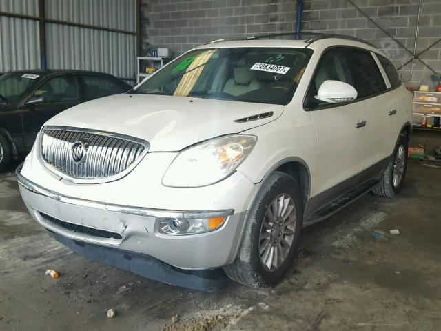 5GALRBED8AJ267653 - 2010 BUICK ENCLAVE CX WHITE photo 2