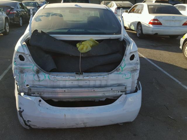 4T1BF3EK1BU672403 - 2011 TOYOTA CAMRY BASE WHITE photo 9