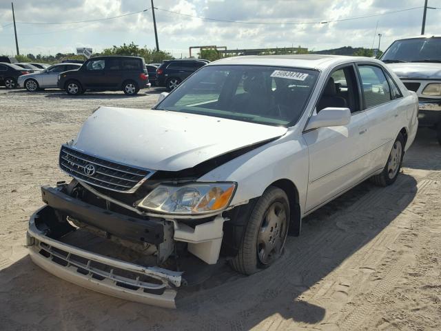 4T1BF28B04U358749 - 2004 TOYOTA AVALON XL Ақ фото 2