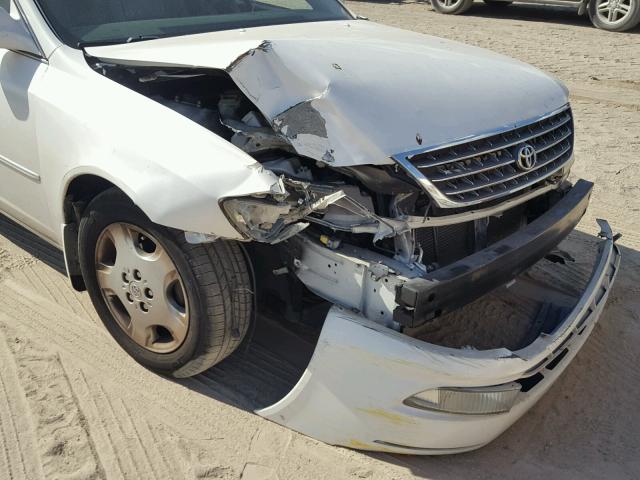 4T1BF28B04U358749 - 2004 TOYOTA AVALON XL Ақ фото 9