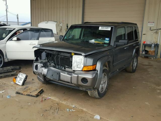 1J8HH48K57C613399 - 2007 JEEP COMMANDER GRAY photo 2