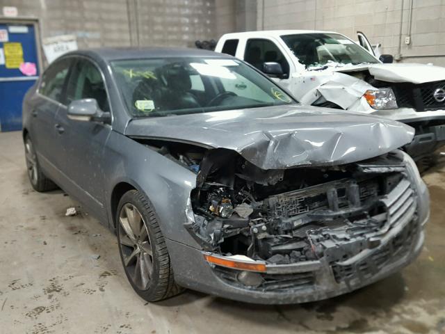 WVWDU73C28P090842 - 2008 VOLKSWAGEN PASSAT VR6 GRAY photo 1
