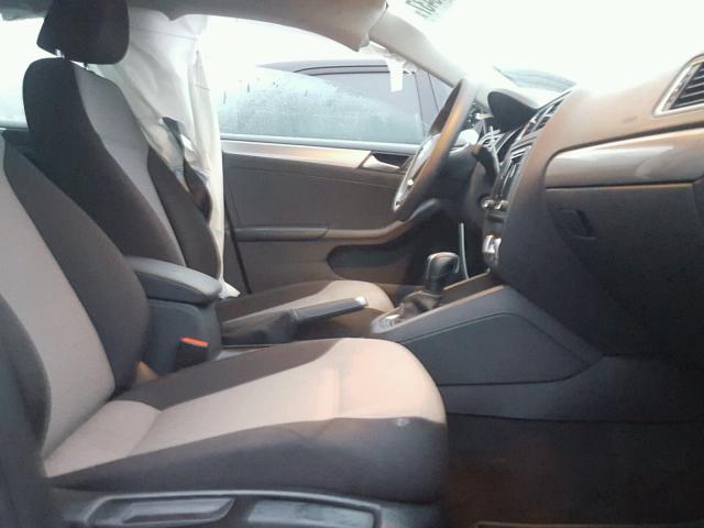 3VW2B7AJ0HM403808 - 2017 VOLKSWAGEN JETTA S Qara foto 5