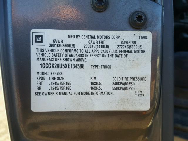 1GCGK29U5XE134588 - 1999 CHEVROLET SILVERADO GRAY photo 10