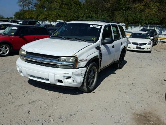 1GNDT13S022317934 - 2002 CHEVROLET TRAILBLAZE WHITE photo 2