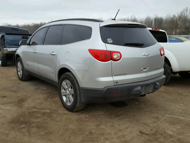 1GNEV23D99S123676 - 2009 CHEVROLET TRAVERSE L SILVER photo 3