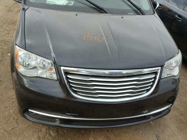 2A4RR8DG1BR634634 - 2011 CHRYSLER TOWN & COU BLACK photo 7