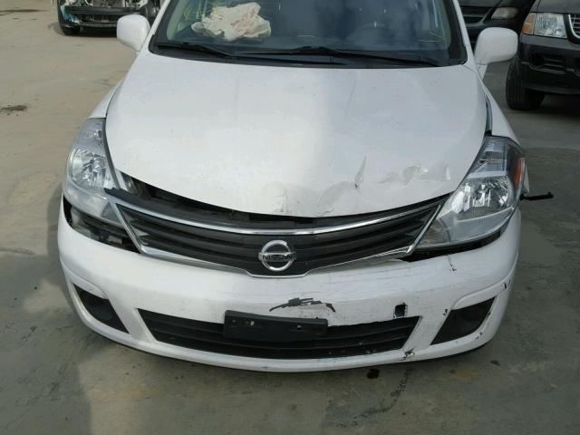 3N1BC1CPXBL448740 - 2011 NISSAN VERSA S WHITE photo 9