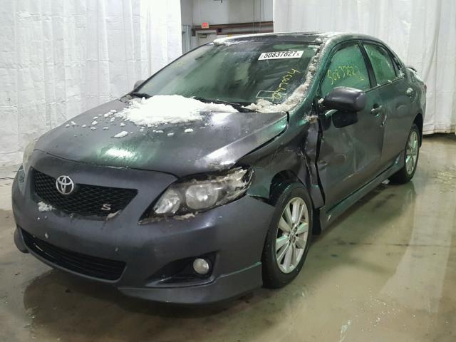 2T1BU4EE8AC263613 - 2010 TOYOTA COROLLA BA GRAY photo 2