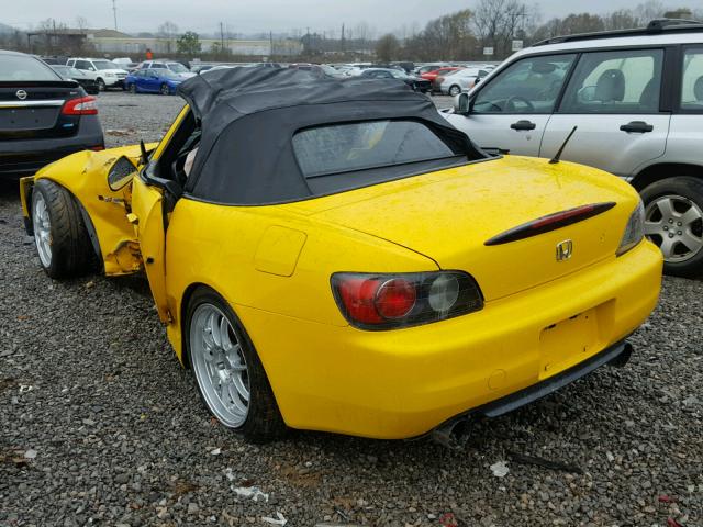 JHMAP11432T001330 - 2002 HONDA S2000 YELLOW photo 3