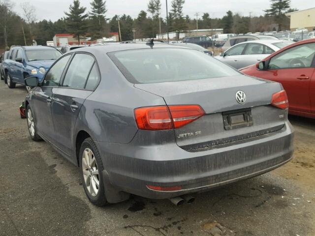 3VWD17AJ9FM298517 - 2015 VOLKSWAGEN JETTA SE GRAY photo 3