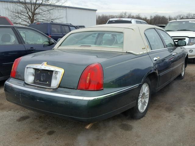 1LNFM81W6WY663613 - 1998 LINCOLN TOWN CAR E GREEN photo 4