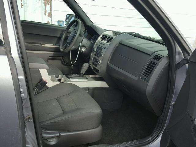 1FMCU93168KD41909 - 2008 FORD ESCAPE XLT GRAY photo 5