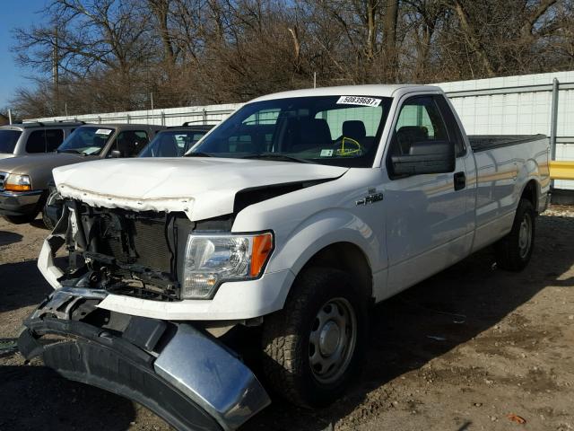 1FTNF1CFXCKD39982 - 2012 FORD F150 WHITE photo 2