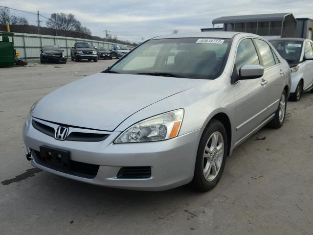 JHMCM56307C023933 - 2007 HONDA ACCORD SE SILVER photo 2