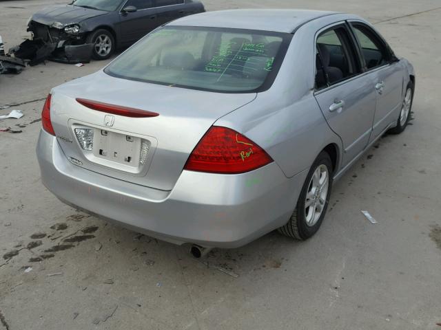 JHMCM56307C023933 - 2007 HONDA ACCORD SE SILVER photo 4