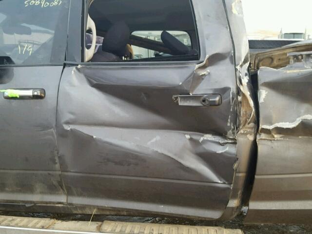 3C6UR5JJ5HG538381 - 2017 RAM 2500 SLT 灰色 照片 5