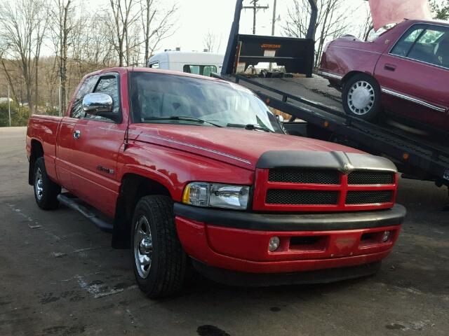 1B7HC13Y8WJ225058 - 1998 DODGE RAM 1500 RED photo 1