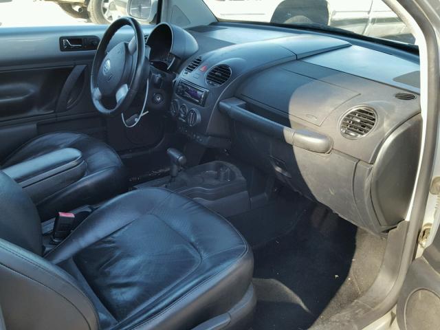 3VWSG31C76M408030 - 2006 VOLKSWAGEN NEW BEETLE 银色 照片 5