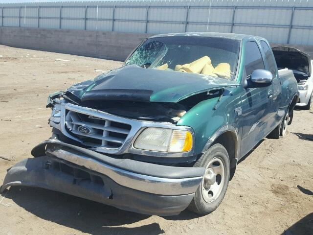 1FTRX07L2XKC25120 - 1999 FORD F150 GREEN photo 2