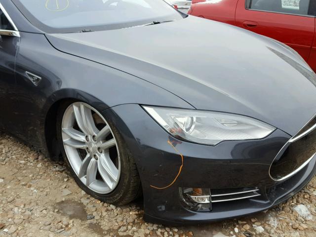 5YJSA1E20FF111731 - 2015 TESLA MODEL S SILVER photo 9