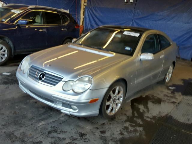 WDBRN40J94A543838 - 2004 MERCEDES-BENZ C 230K SPO SILVER photo 2