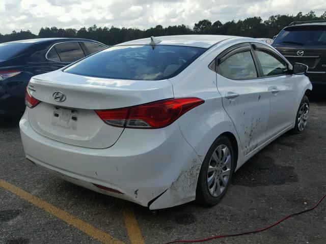 5NPDH4AE5DH172383 - 2013 HYUNDAI ELANTRA GL WHITE photo 4