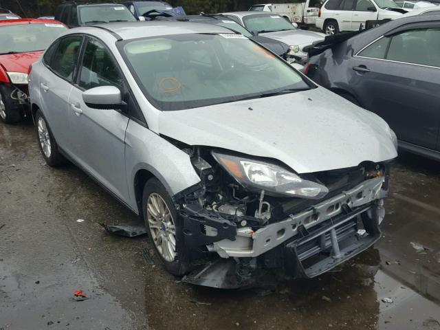 1FAHP3F2XCL216116 - 2012 FORD FOCUS SE SILVER photo 1