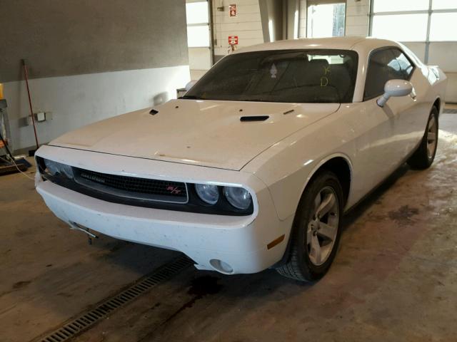 2C3CDYBT1EH294541 - 2014 DODGE CHALLENGER WHITE photo 2