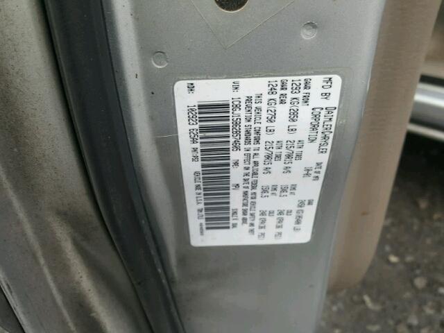 1C8GJ15B62B574605 - 2002 CHRYSLER VOYAGER EC ნაცრისფერი ფოტო 10