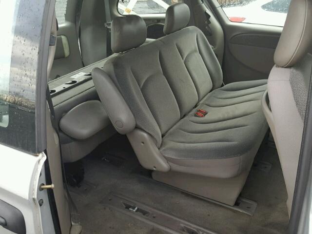 1C8GJ15B62B574605 - 2002 CHRYSLER VOYAGER EC ნაცრისფერი ფოტო 6