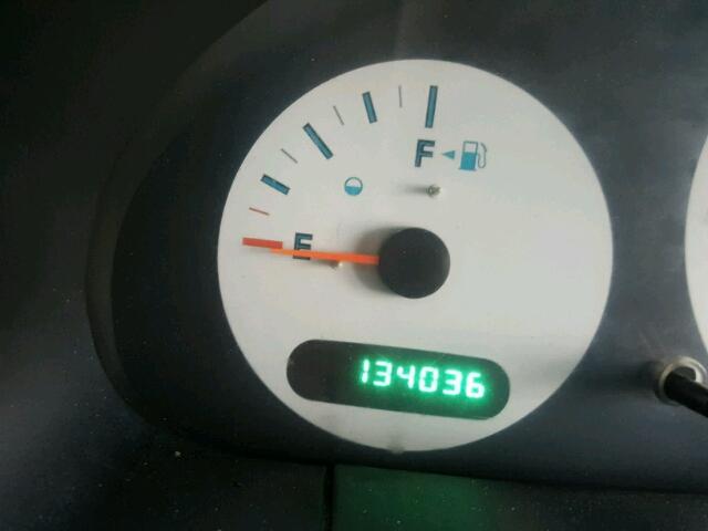 1C8GJ15B62B574605 - 2002 CHRYSLER VOYAGER EC ნაცრისფერი ფოტო 8