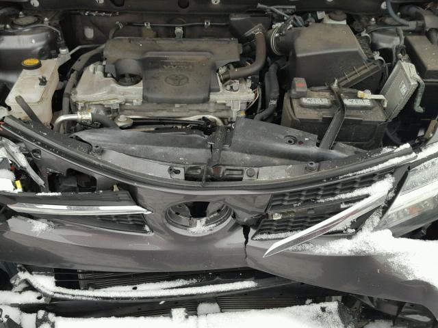 2T3RFREV4FW363551 - 2015 TOYOTA RAV4 XLE GRAY photo 7