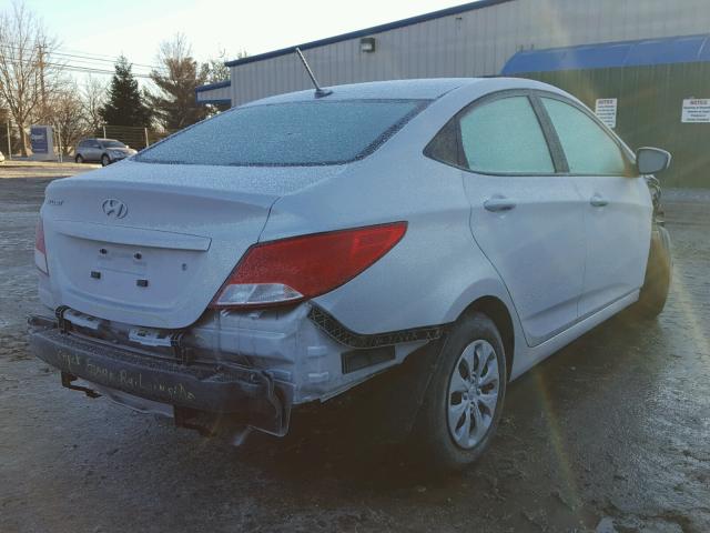 KMHCT4AE4HU333288 - 2017 HYUNDAI ACCENT SE SILVER photo 4