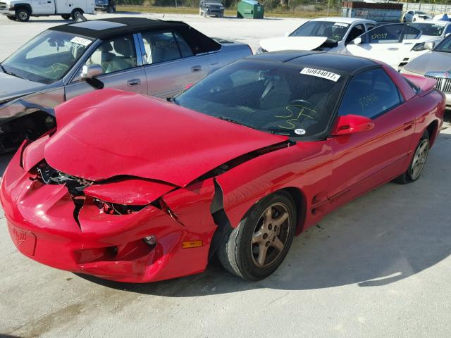 2G2FS22K622137061 - 2002 PONTIAC FIREBIRD RED photo 2