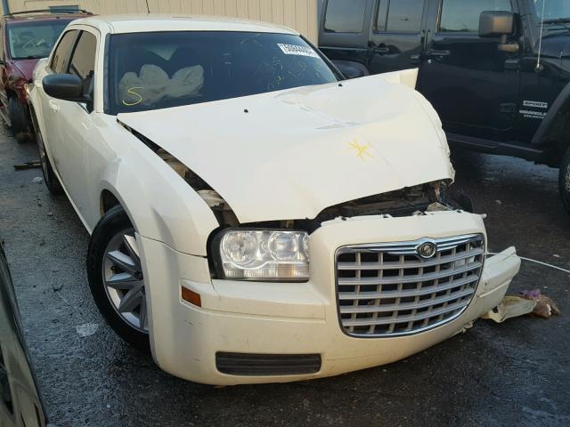 2C3KA43R18H260362 - 2008 CHRYSLER 300 LX WHITE photo 1