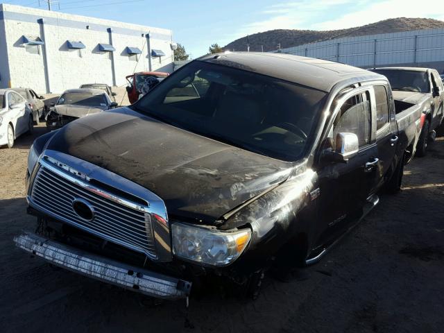 5TFHW5F12AX114086 - 2010 TOYOTA TUNDRA CRE BLACK photo 2