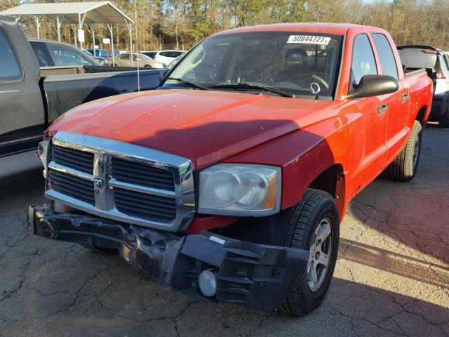 1D7HE48K67S196032 - 2007 DODGE DAKOTA QUA RED photo 2