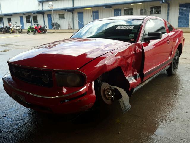 1ZVHT80N485198615 - 2008 FORD MUSTANG RED photo 2