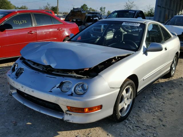 JH4DC4462YS009117 - 2000 ACURA INTEGRA GS SILVER photo 2