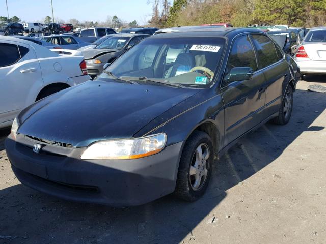 1HGCG5652WA185780 - 1998 HONDA ACCORD EX GREEN photo 2